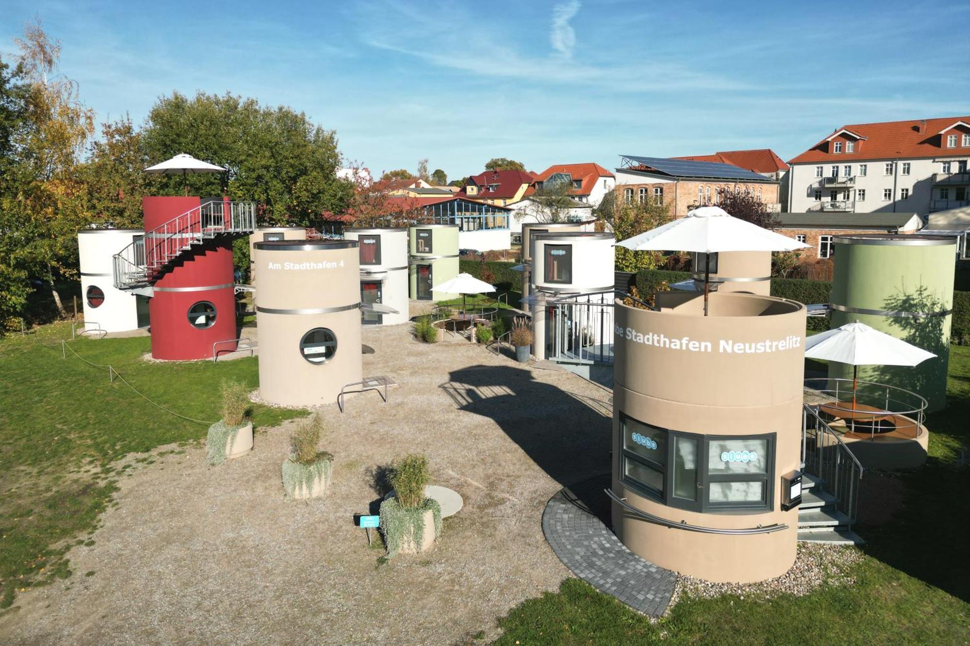 Slube Am Stadthafen Neustrelitz Buitenkant foto